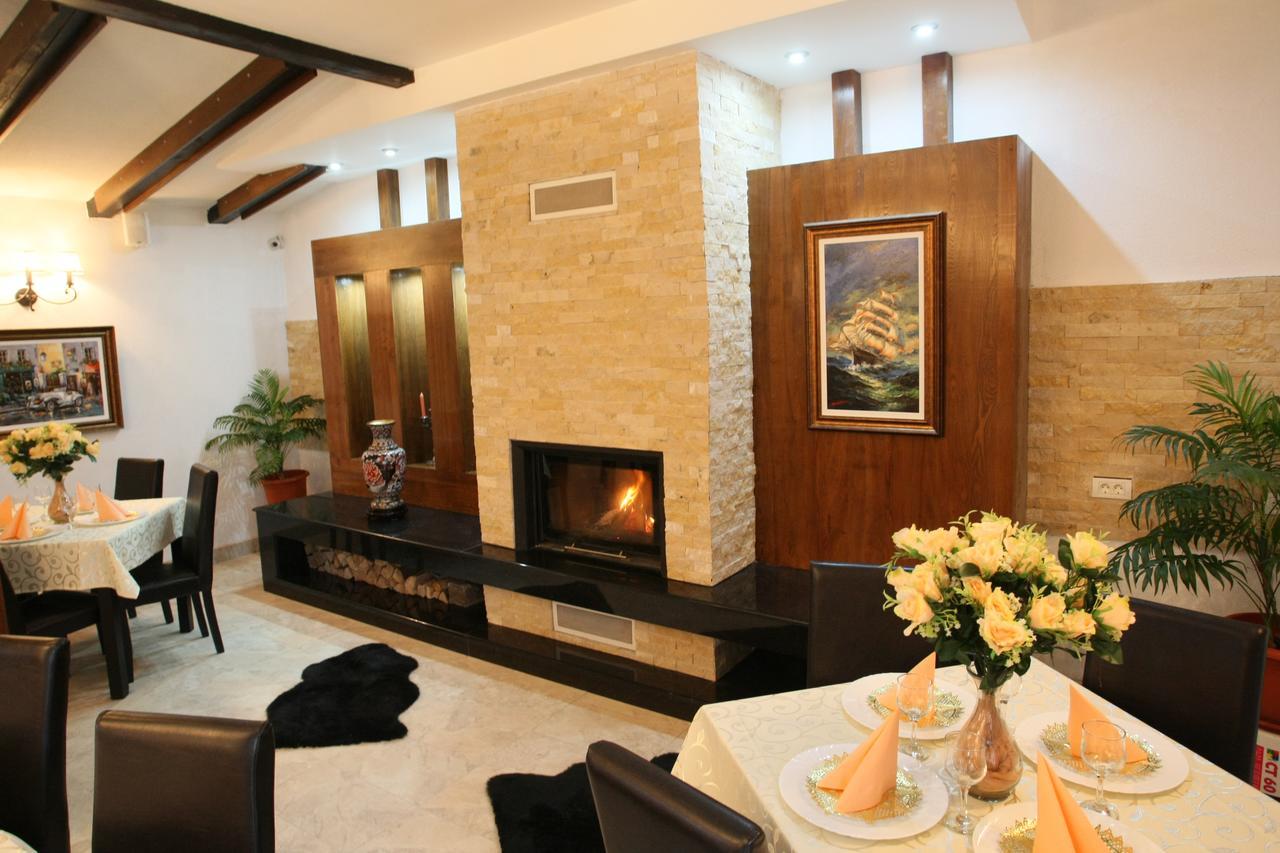 Hotel Roco Izvin Exterior photo