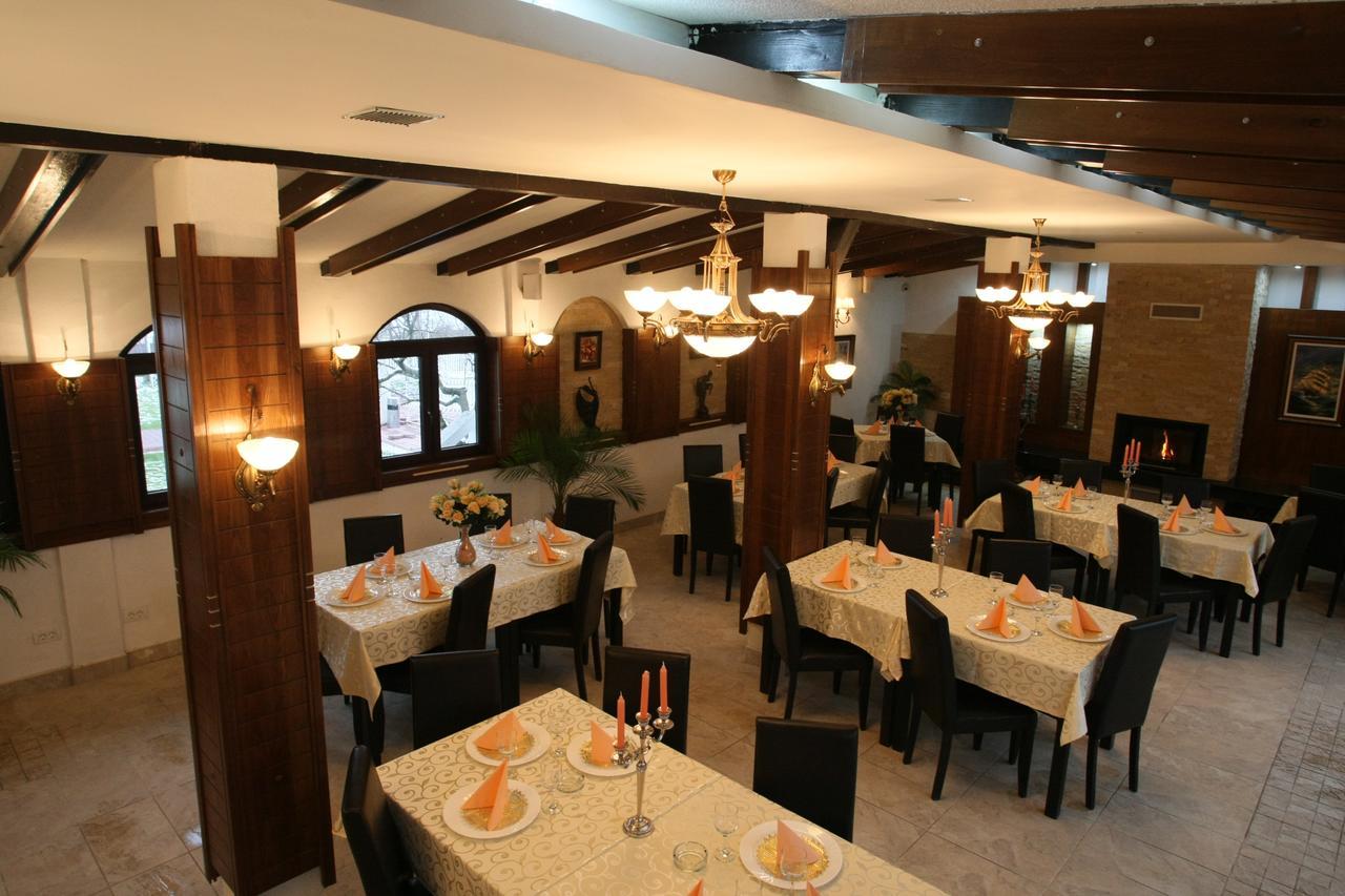 Hotel Roco Izvin Exterior photo