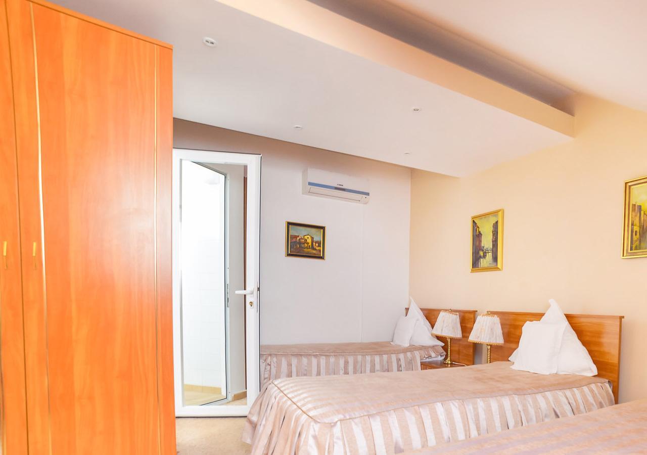 Hotel Roco Izvin Exterior photo