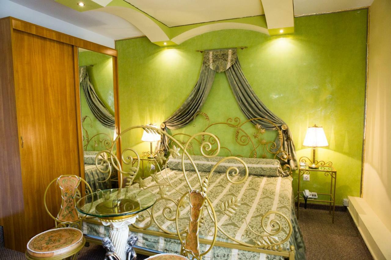 Hotel Roco Izvin Exterior photo